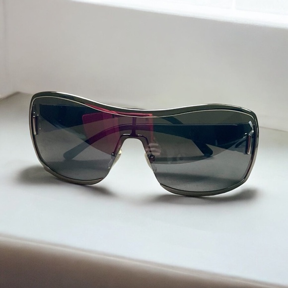 AUTHENTIC GUCCI UNISEX SUNGLASSES 🕶️